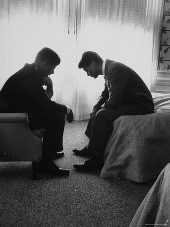 walker-hank-presidential-candidate-john-kennedy-conferring-with-brother-and-campaign-organizer-bobby-kennedy
